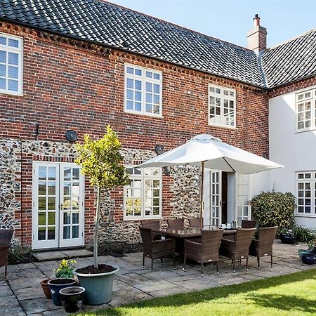 Отель Meadow View Wighton Экстерьер фото
