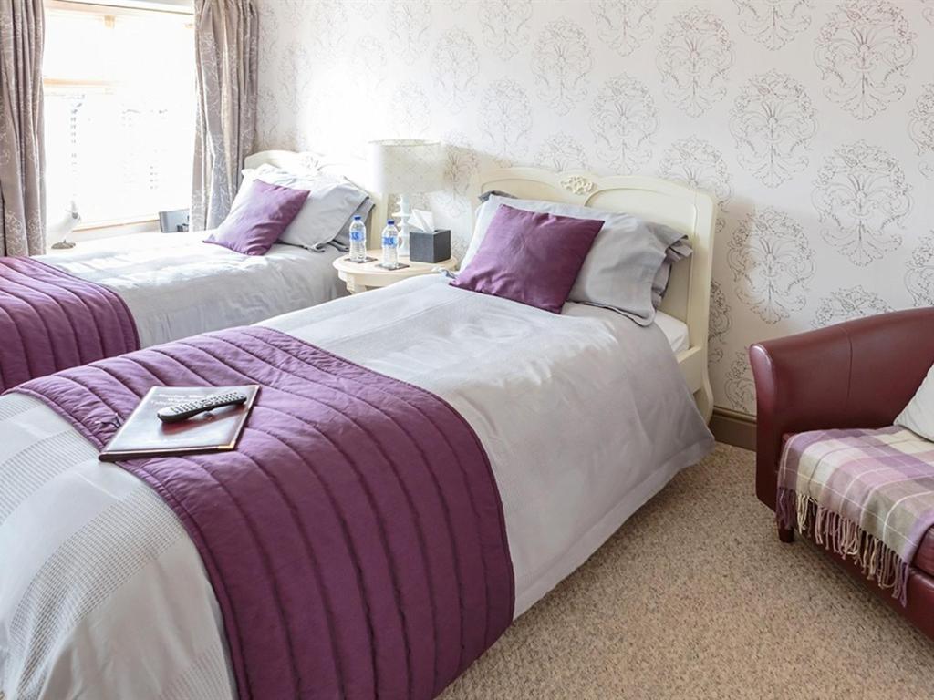 Отель Meadow View Wighton Экстерьер фото